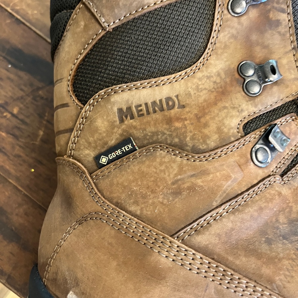 Meindl Men's EuroLight Insulated Brown and Black Hiking Boots - Picture 7 of 8